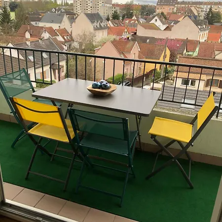 Bien Placée Et Vue Dégagée A Strasburgo